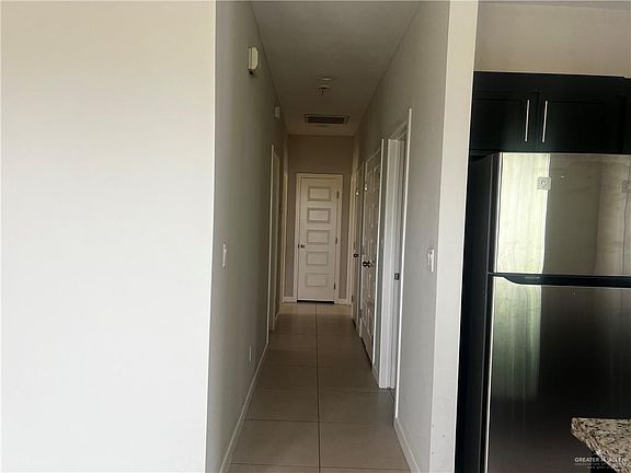 4th image of 208 Teak Dr APT 2