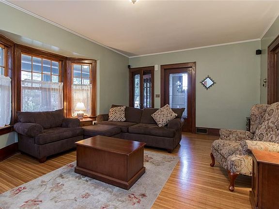 2nd image of 80 Ontario St