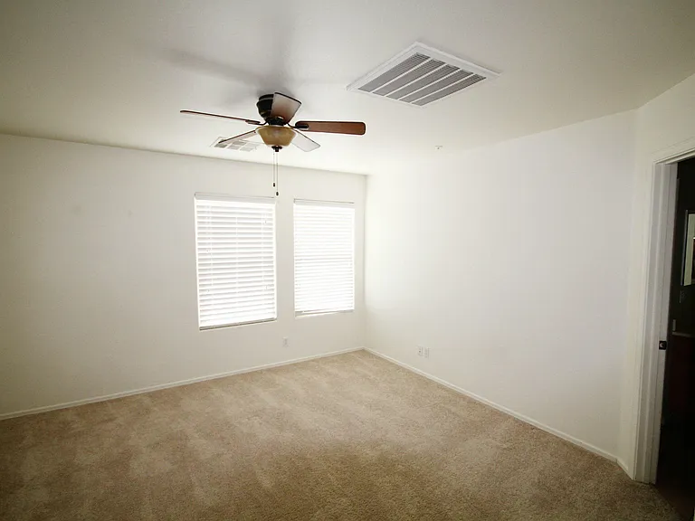 8777 W Dahlia Dr — Photo 10