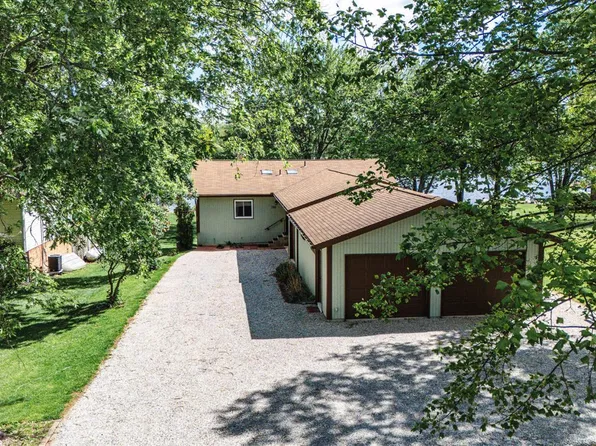 190 Lakengren Dr, Eaton, OH 45320