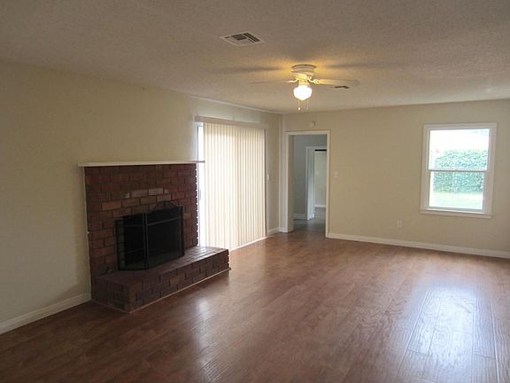 3rd image of 3272 Leroy St