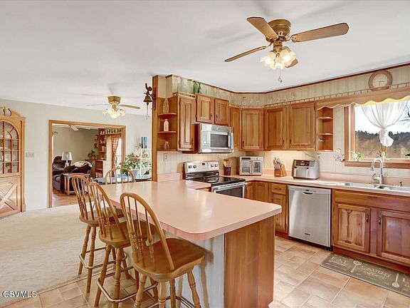 5th image of 3789 Ridge Rd