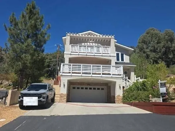 1102 Riviera Dr, Wrightwood, CA 92397