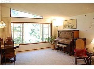 2451 Panorama Dr, Eugene, OR 97405