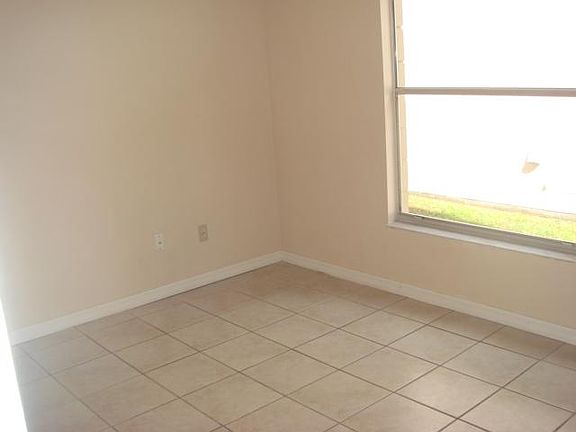 5th image of 9212 Ventana Ln