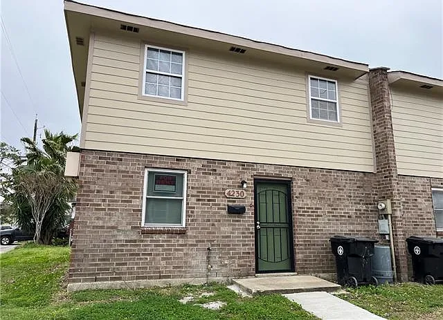4230 N Claiborne Ave
