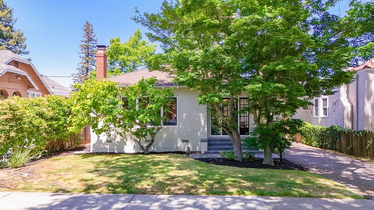 3 bed, 1920 sqft, $8,000 — Photo 2