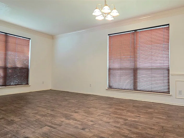 21038 Narrow Gate Dr — Photo 5
