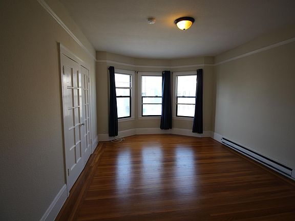 4th image of 1955 Jefferson St #4