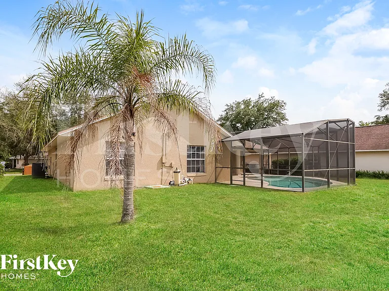 224 Quiet Oak Ct — Photo 15