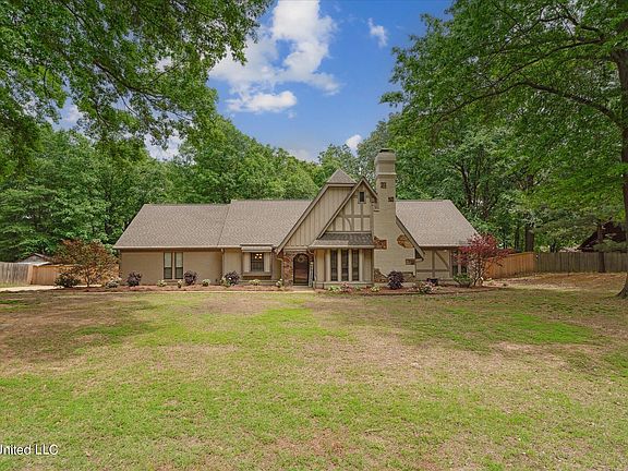 3rd image of 2684 Birch Island Dr