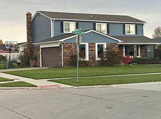 7553 Capri Dr, Canton, MI 48187