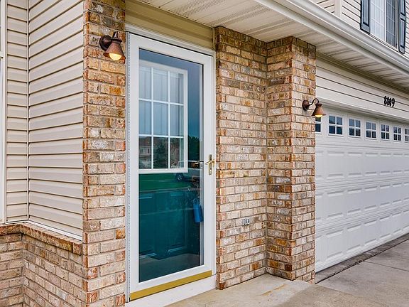 3rd image of 8809 Hastings Cir NE