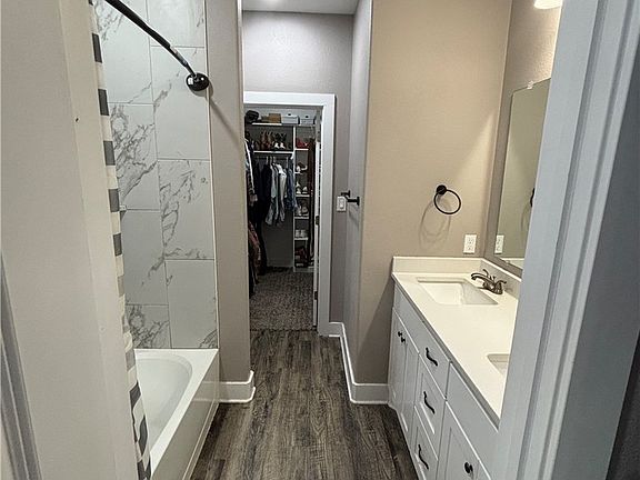 4th image of 1408 Louis St