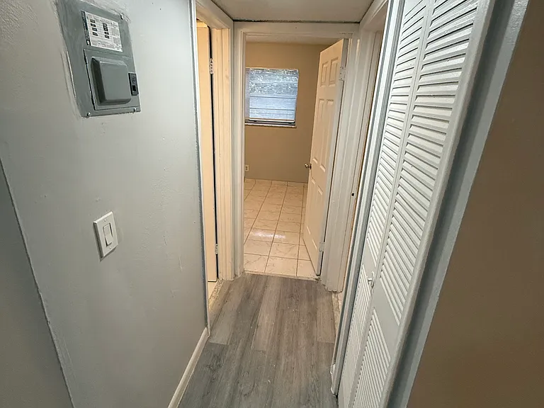 6840 Pembroke Rd — Photo 9
