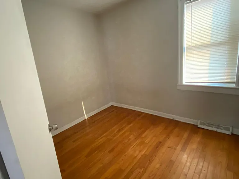 746 E Laurel St #1 — Photo 4