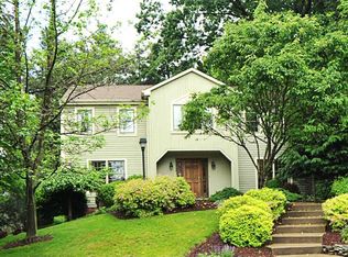 10228 Country Manor Ln, Wexford, PA 15090