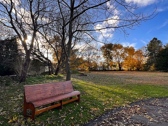 Empty lot across the cul de sac