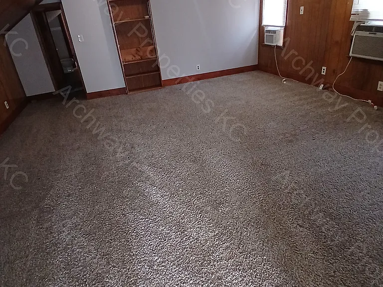 1900 Grandview Blvd — Photo 17