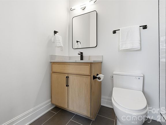 5th image of 1423 S Wendover Rd