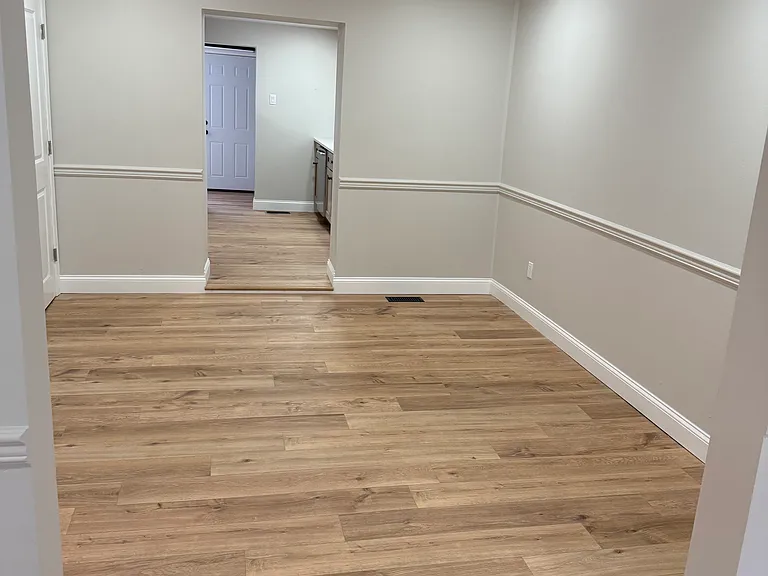 220 W 2nd St — Photo 14