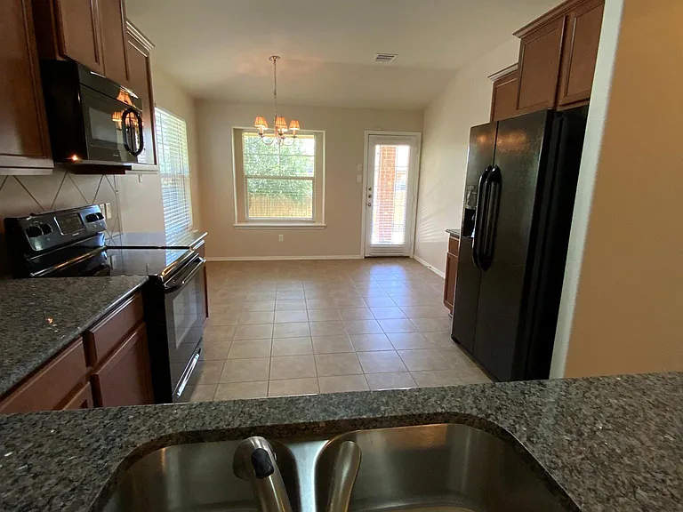 5911 Hopkins Dr — Photo 5