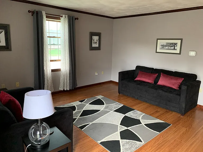 748 Eichelberger St — Photo 10