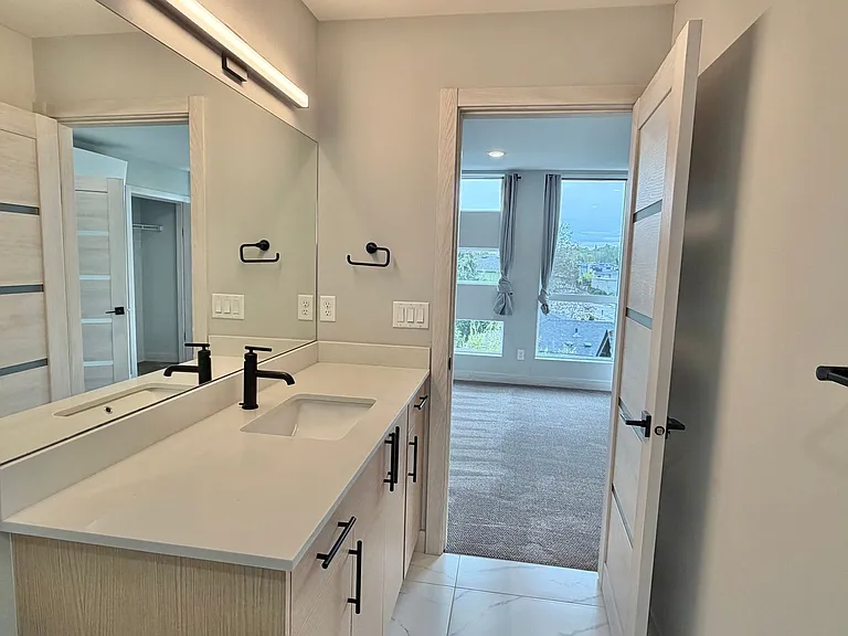 4526 Delridge Way SW #F — Photo 21