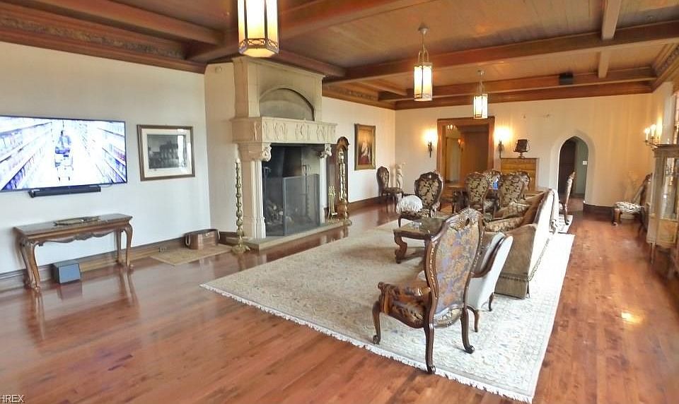 13303 Lake Shore Blvd, Bratenahl, OH 44108 Zillow