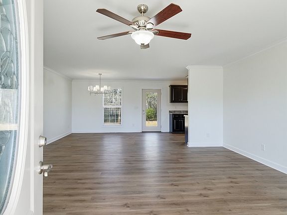 5th image of 217 Spring Breeze Dr