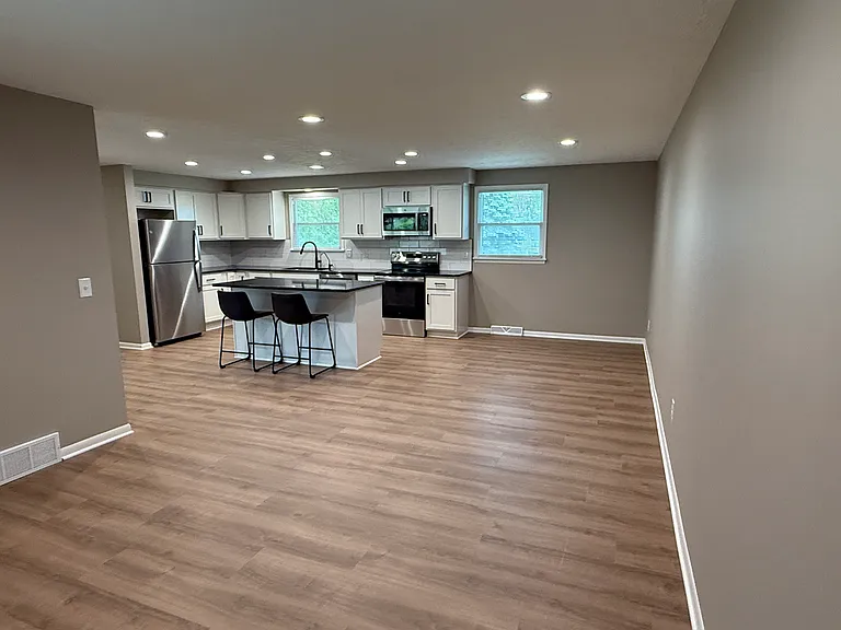 8122 Oyler Cir NW #8122 — Photo 4