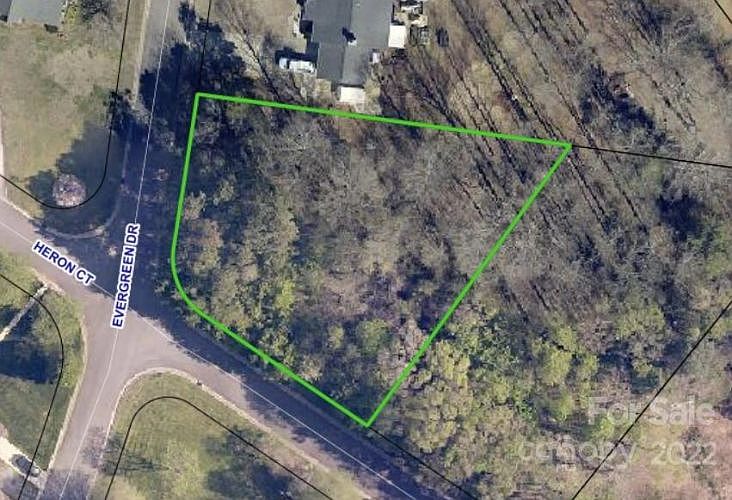 1st image of 2110 Evergreen Dr