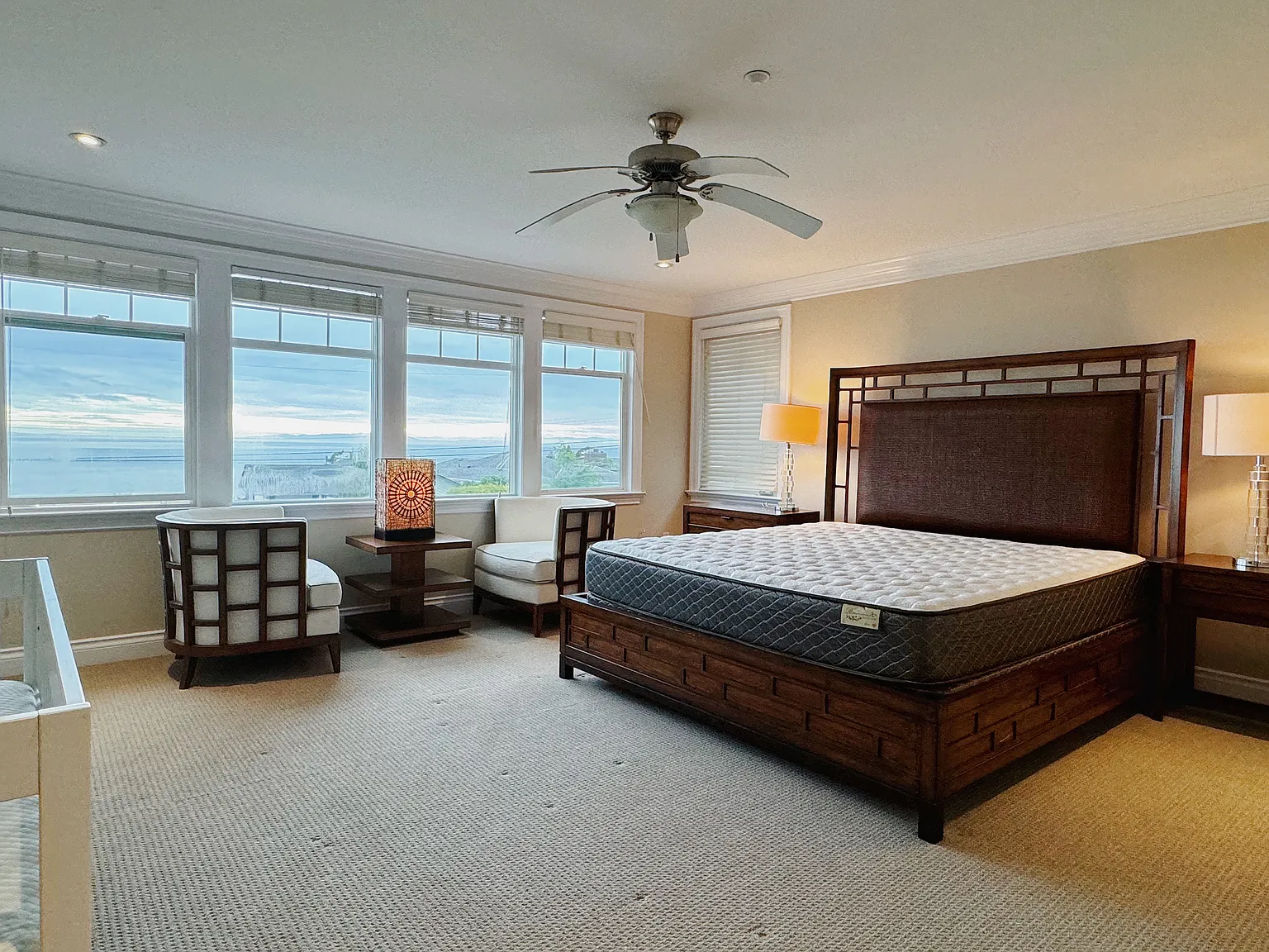 4 bed, 4000 sqft, $5,300 — Photo 2