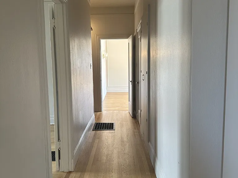 1902 Broadway St — Photo 21