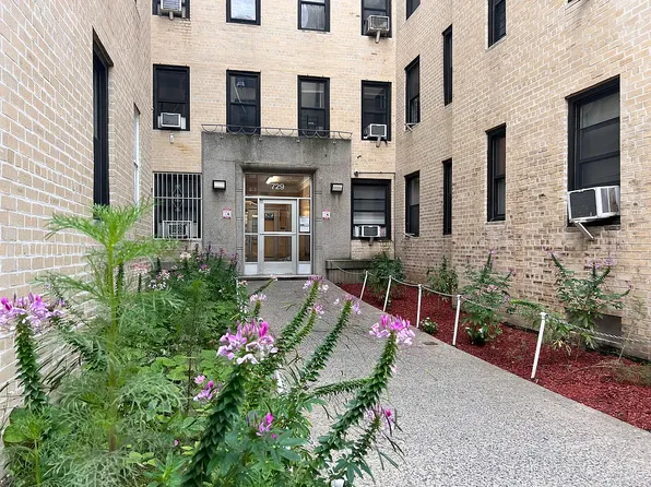 729 West 186th Street image 16 of 20