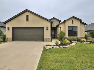 911 W 85th St, Tulsa, OK 74132