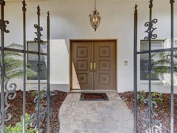 3rd image of 2771 Valencia Ln W