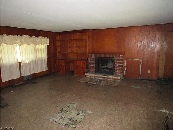 5th image of 2002 Meadowbrook Ave