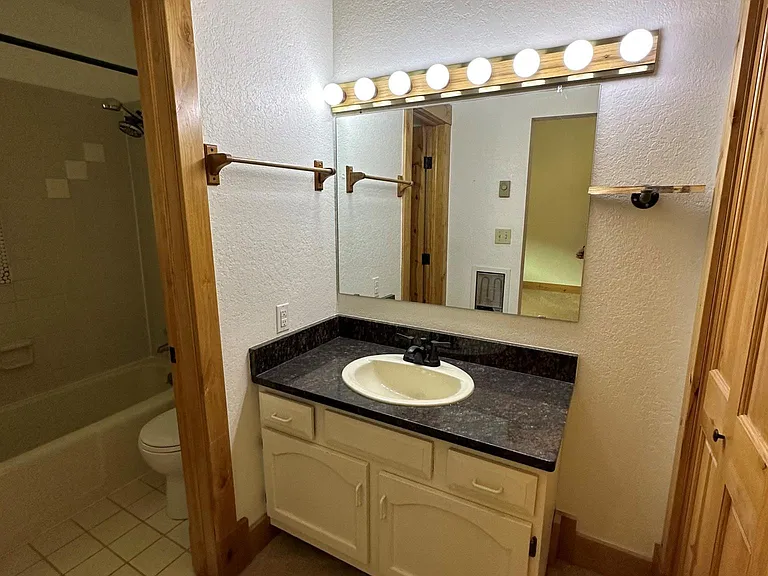 1119 Overlook Dr — Photo 9