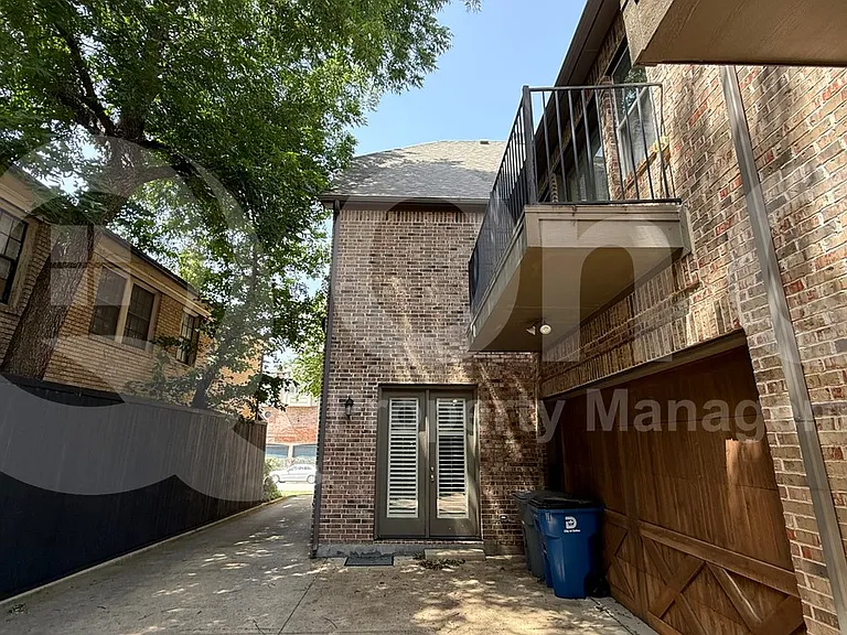 4516 Gilbert Ave — Photo 32