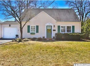 72 White St, Shrewsbury, NJ