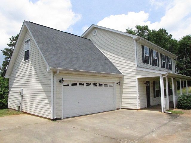2nd image of 261 Jordan Springs Dr