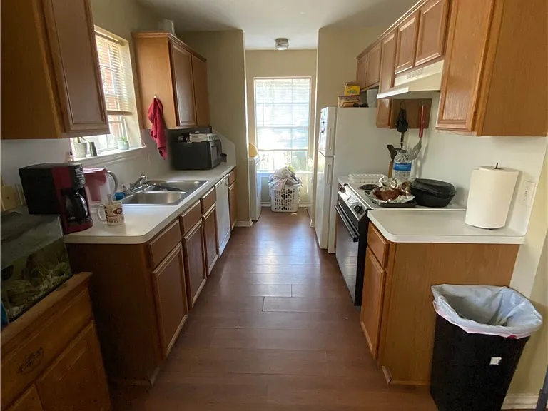 2123 Hidden Hollow Cir #B — Photo 5