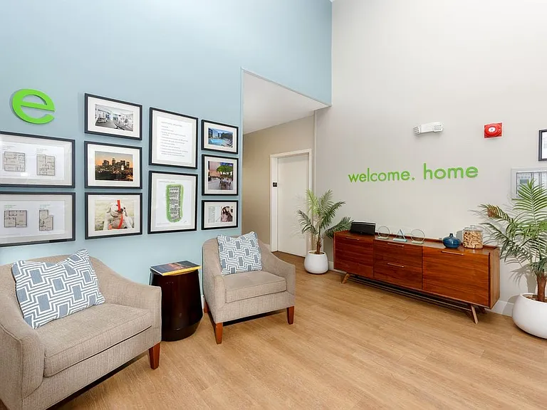 Leasing center