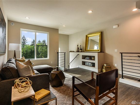 4th image of 22865 SE 5th Ct