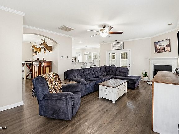 3rd image of 32 Isle Of Palms E