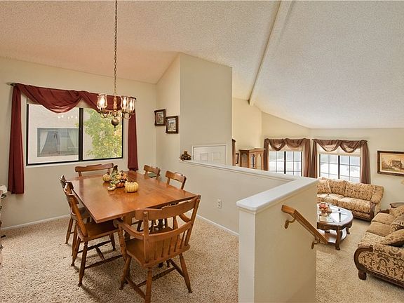 4th image of 26381 Rainbow Glen Dr #262