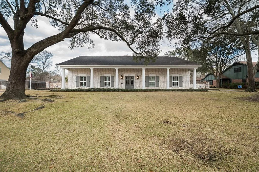 3 bed, 3.5 bath, 4026 sqft, $4,500 — Photo 1