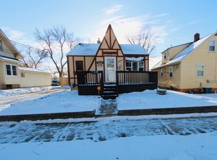 604 9th Ave NE, Minot, ND 58703