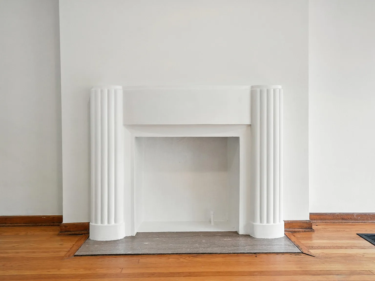 2 bed, 1300 sqft, $1,900 — Photo 4